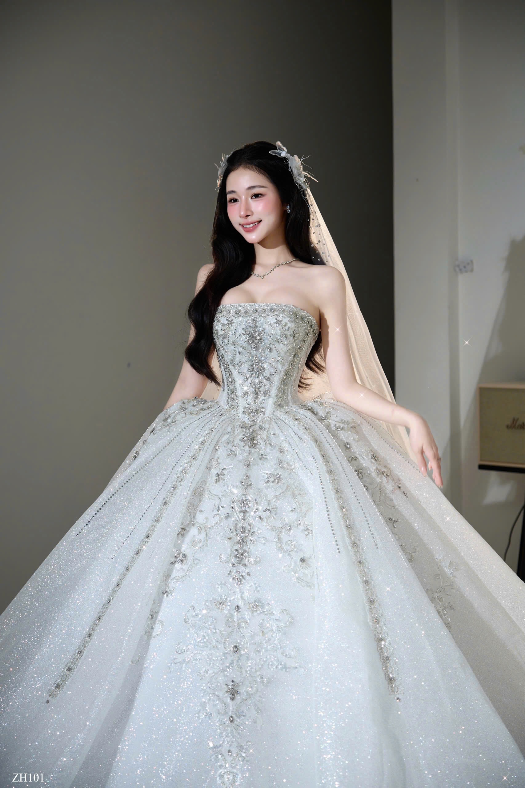 Váy cưới – SVIP-06